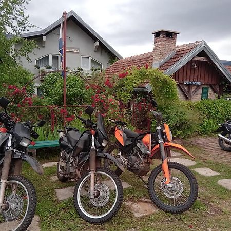 Apartment Ada Bed & Breakfast Gračac Eksteriør bilde