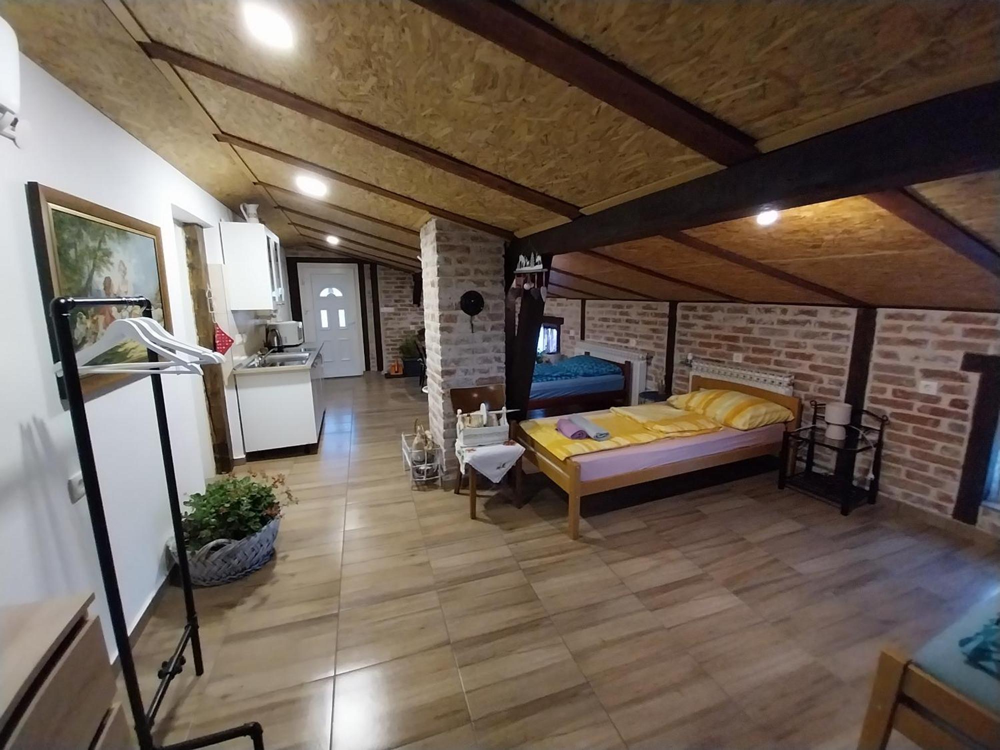 Apartment Ada Bed & Breakfast Gračac Eksteriør bilde