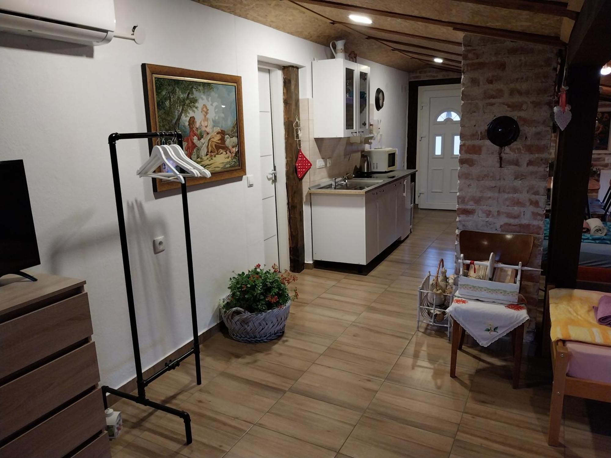 Apartment Ada Bed & Breakfast Gračac Eksteriør bilde
