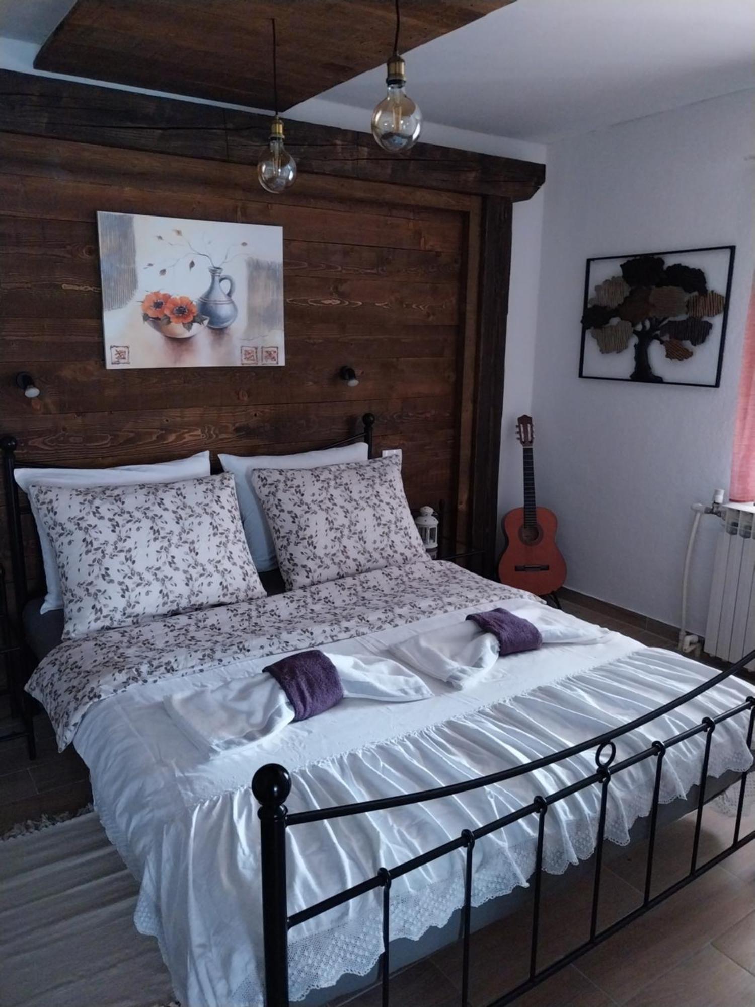 Apartment Ada Bed & Breakfast Gračac Rom bilde