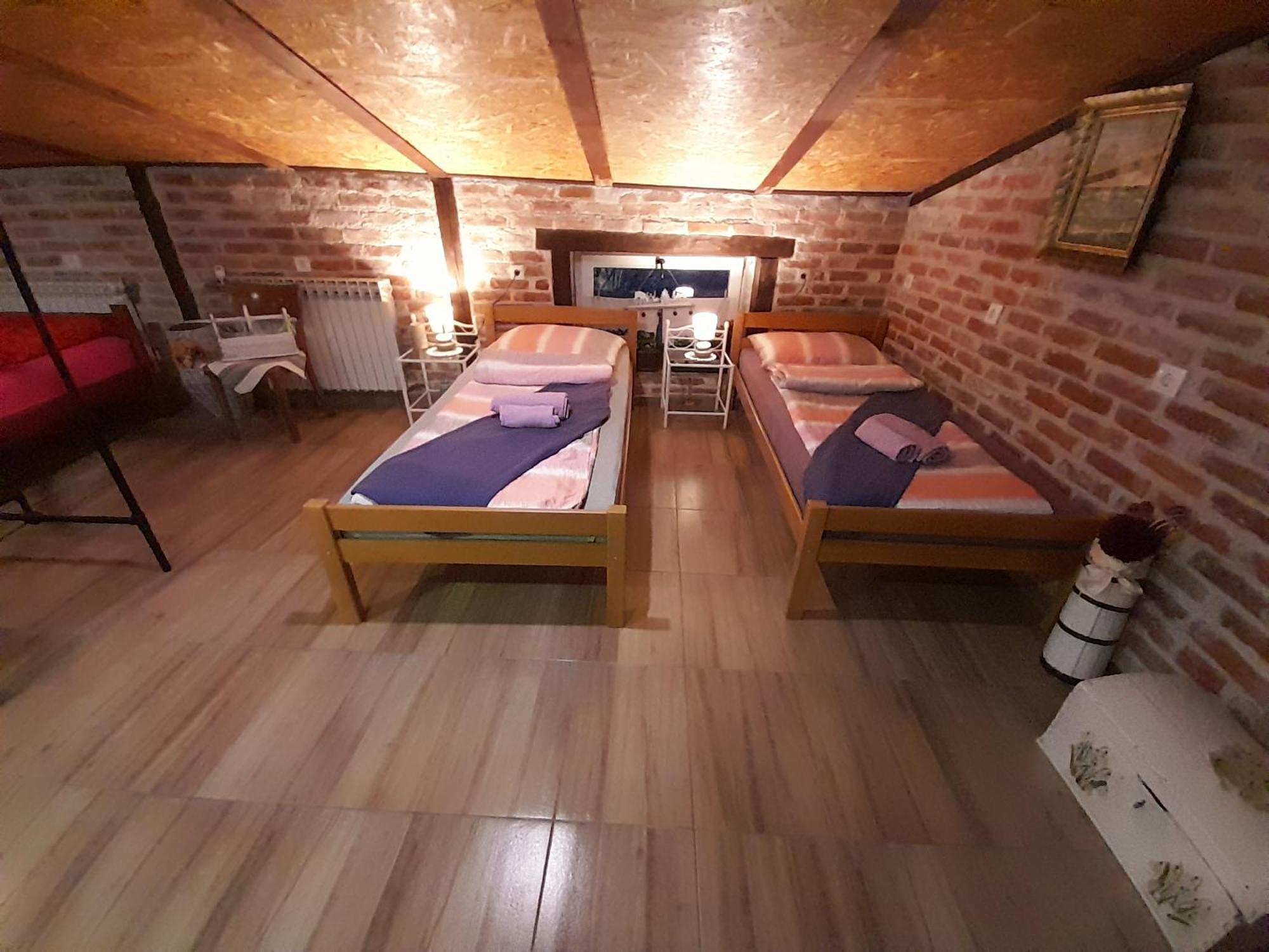Apartment Ada Bed & Breakfast Gračac Rom bilde